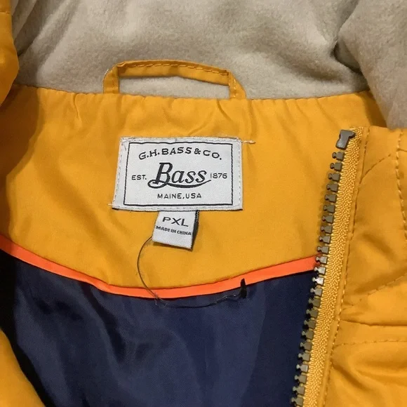 G.H. BASS & CO. Quilted Light Puffer Vest in Marigold Yellow - Size XLP - Picture 9 of 11